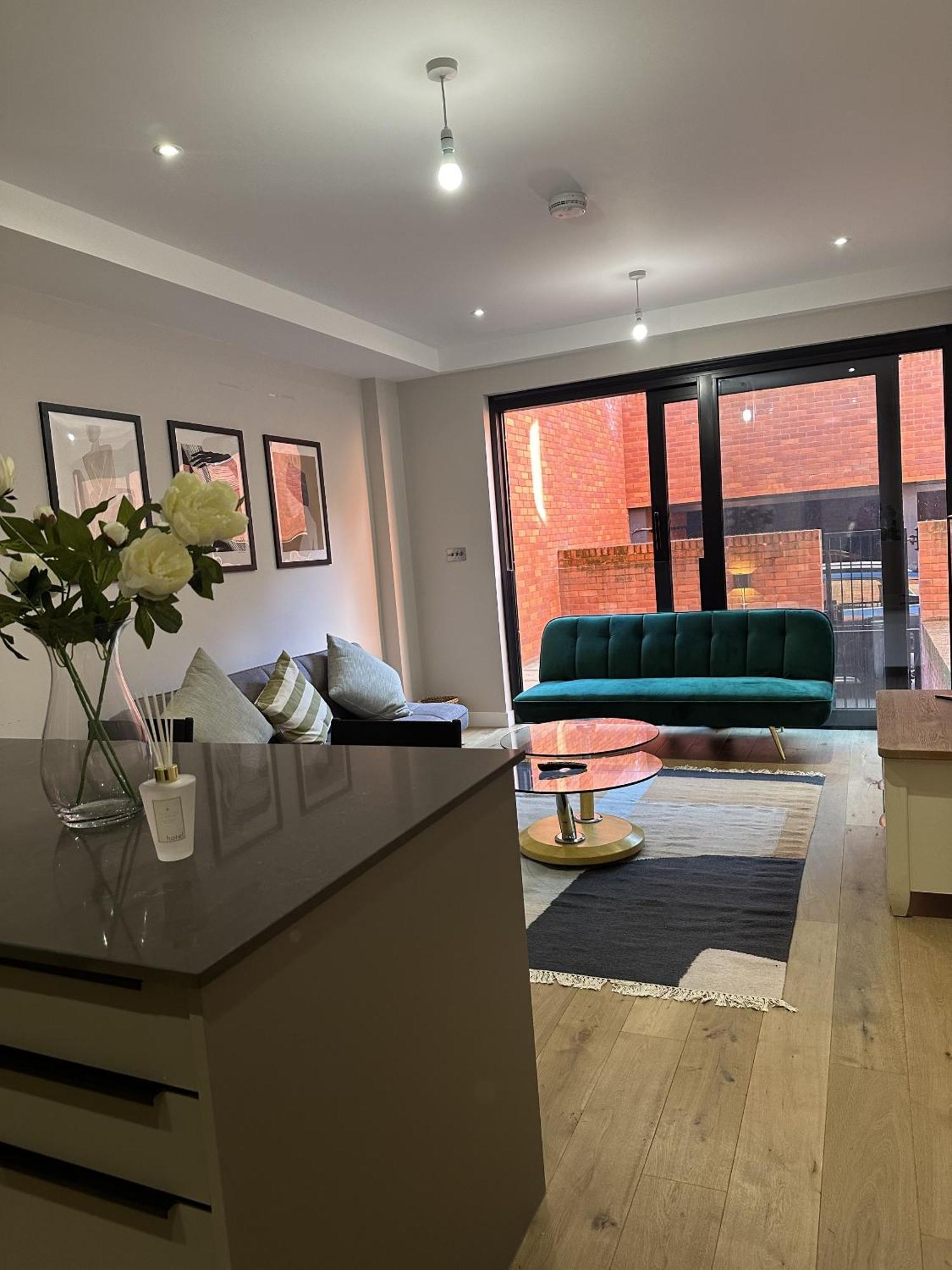 Richardson Deluxe Apartments Лондон Экстерьер фото