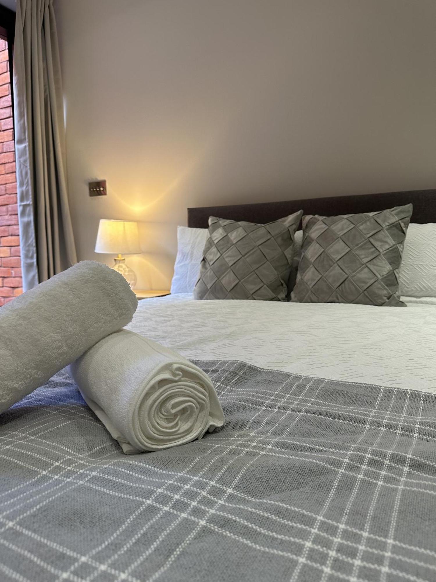 Richardson Deluxe Apartments Лондон Экстерьер фото